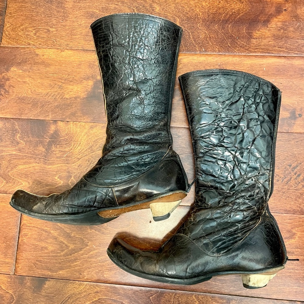 Cydwoq vintage boots size 37 .